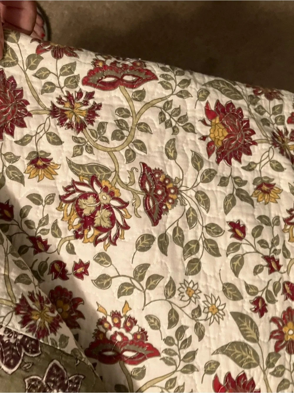 Botanical Patchwork Quilt with Coordinating Shams - Red, Green, Cream